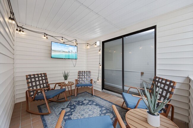 Building Photo - All Inclusive Seasonal Rental Available October 1st, 2025-March 31st 2026!