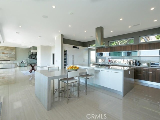 Building Photo - 1356 Vía Romero