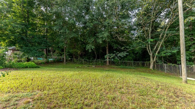 Building Photo - 6806 Cove Cir