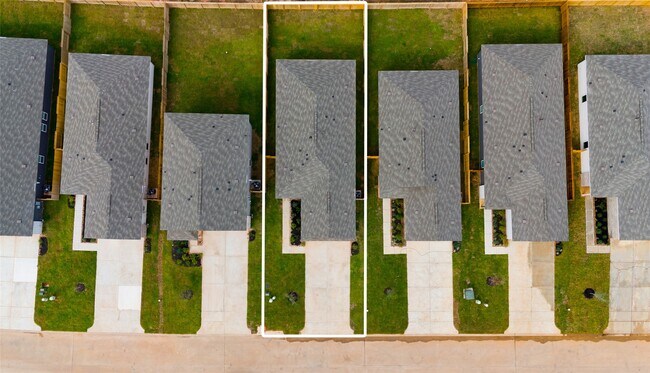 Building Photo - 14873 N Ascot Bnd Cir