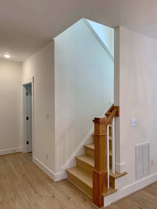 Building Photo - 5214 Campbell Ave