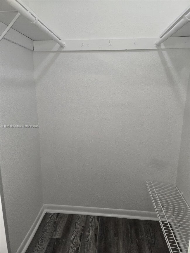 Building Photo - 2730 W 76th St