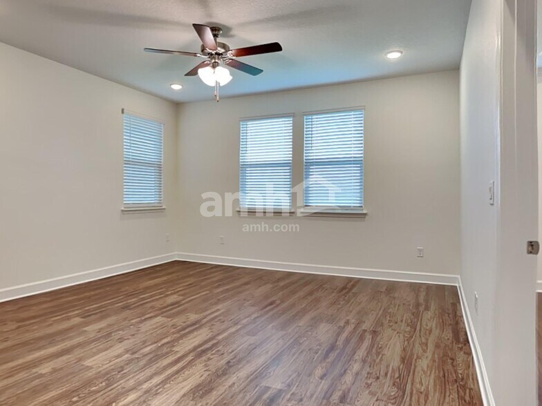 Building Photo - 2880 Alanas Mdw Wy