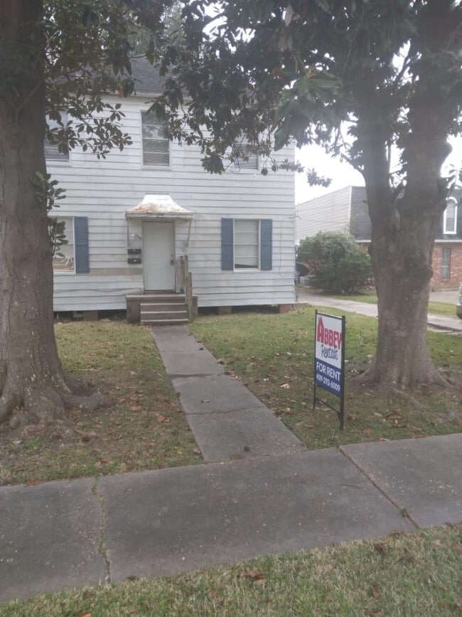 Building Photo - 2515 McFaddin St
