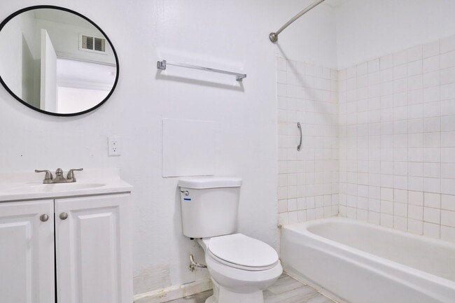 Building Photo - AZ21-033