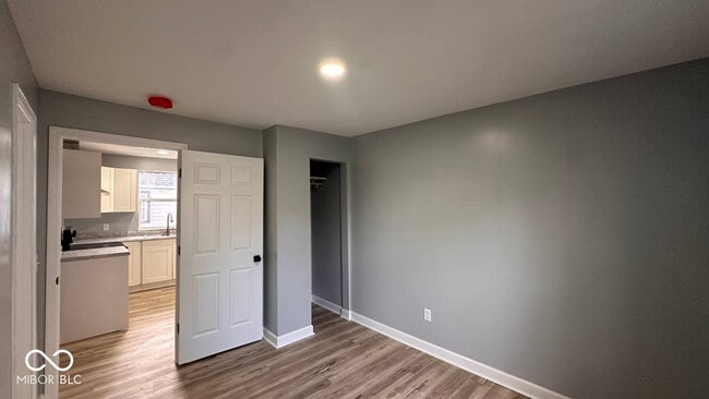 Building Photo - 1107 E Mulberry St