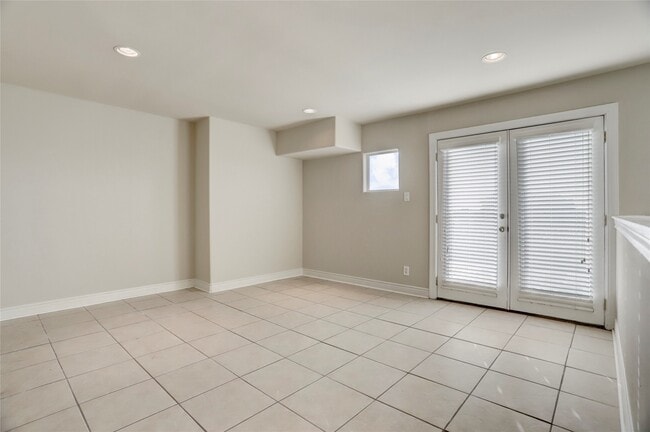 Building Photo - 9133 Creekstone Lake Dr