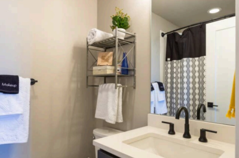 Building Photo - 1638 Quitman St