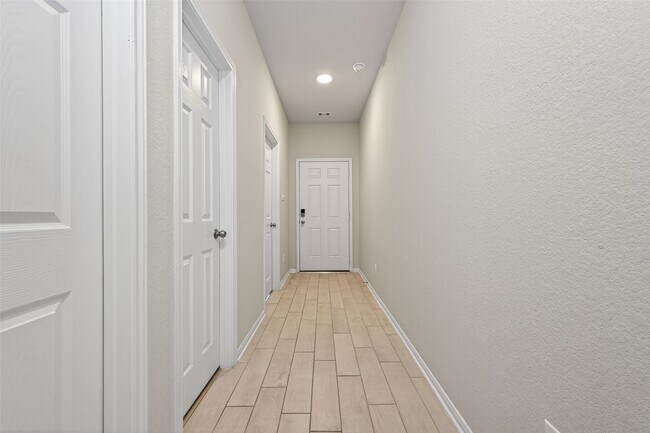 Building Photo - 2122 Artic Loon Dr