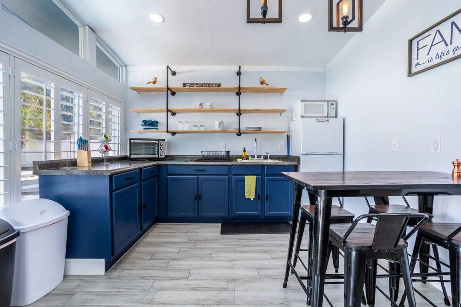 Building Photo - 4501 Loring Pl