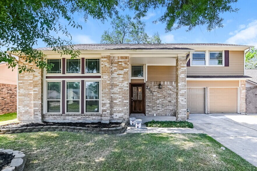 Primary Photo - 2511 Owens Cross Dr