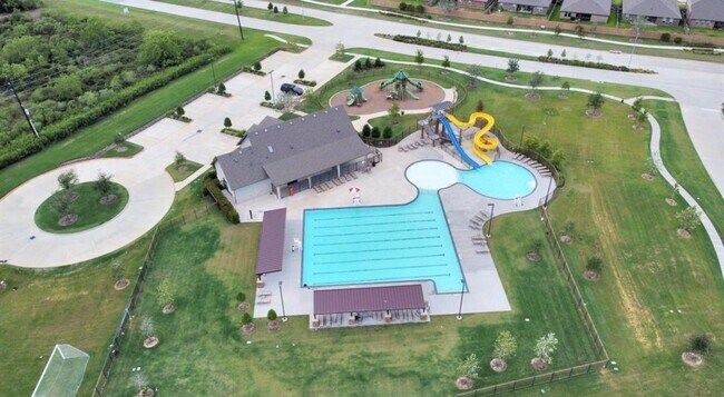 Building Photo - 1107 Lakes Edge Ln
