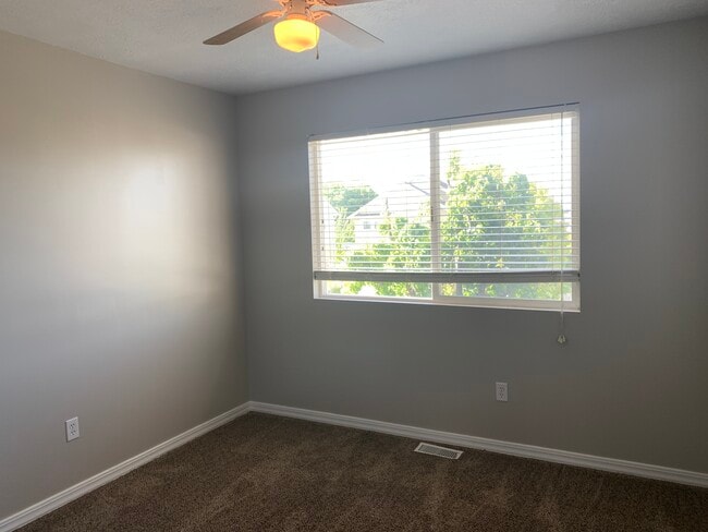 Building Photo - 5033 W Black Granite Way