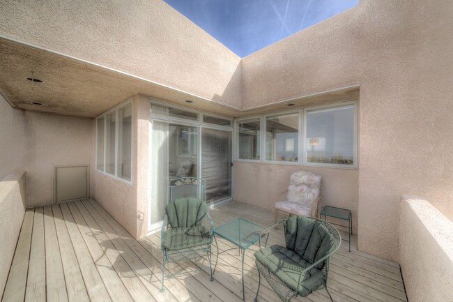 Building Photo - SANDIA HEIGHTS EXECUTIVE RENTAL 2+Story 3B...