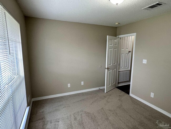 Building Photo - 7170 Rampart Way