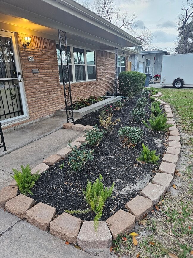 Building Photo - 526 Heidrich St