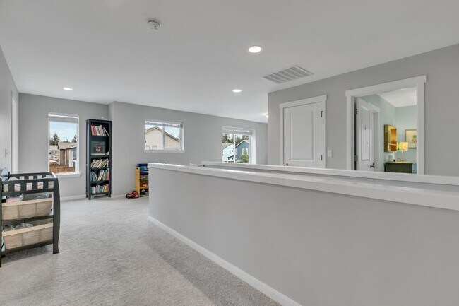 Building Photo - 4370 Novak Dr SW