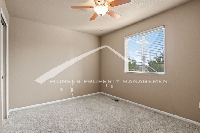 Building Photo - Spacious 4-Bed, 3.5-Bath Home with Walkout Basement, Oversized Deck enclosed yard, AC and 2-Car G...