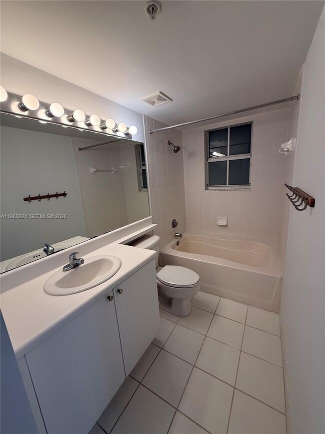 Building Photo - 2240 E Preserve Way