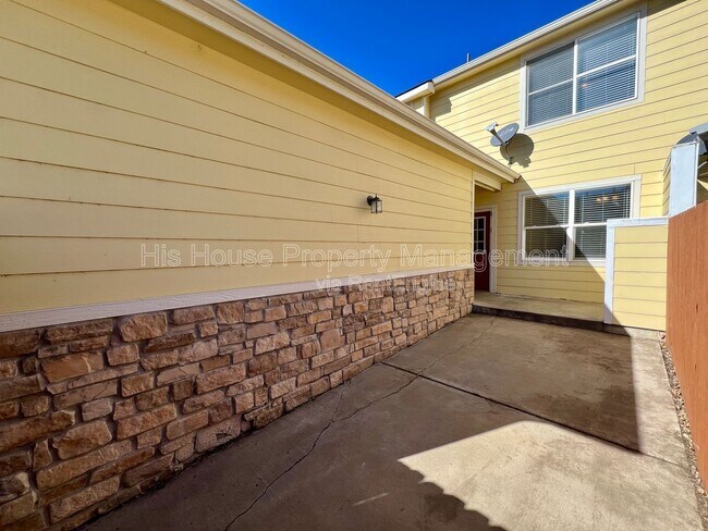 Building Photo - 5551 W 29th St