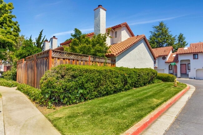 Building Photo - 35617 McCarty Common