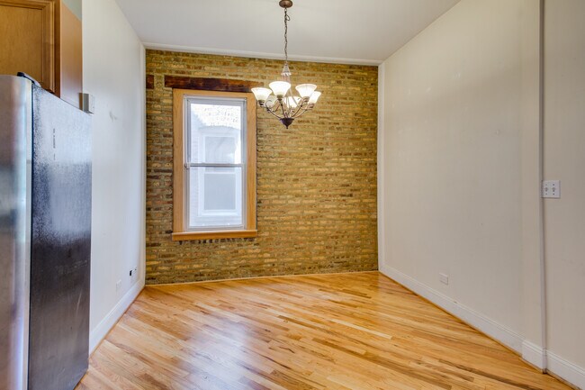 Building Photo - 5207 S Blackstone Ave