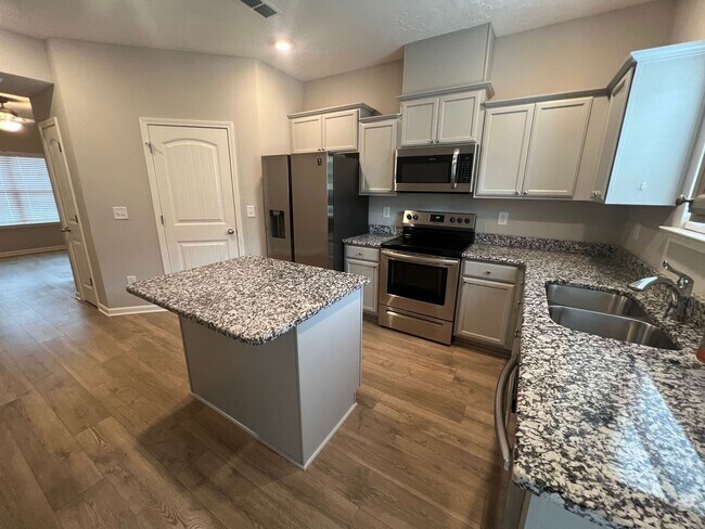 Immediate Occupancy! 2bed 2.5 bath Antioc... - Immediate Occupancy!  2bed 2.5 bath Antioc...