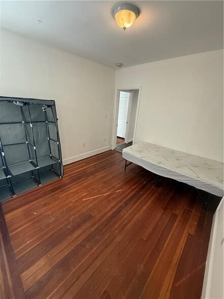 Building Photo - 32 Dearborn St