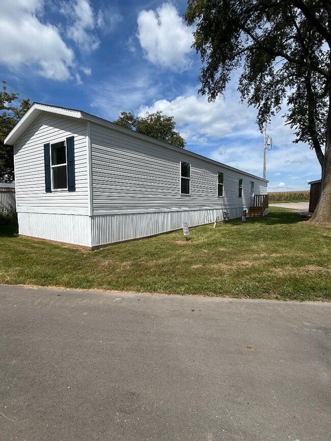 Primary Photo - 5900 Osage Rd