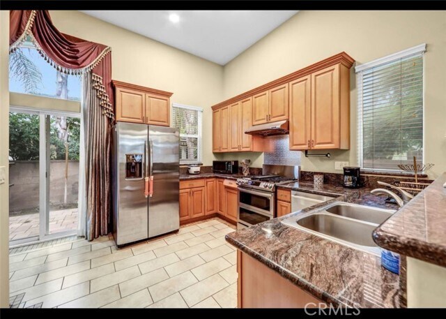 Building Photo - 5517 Welland Ave