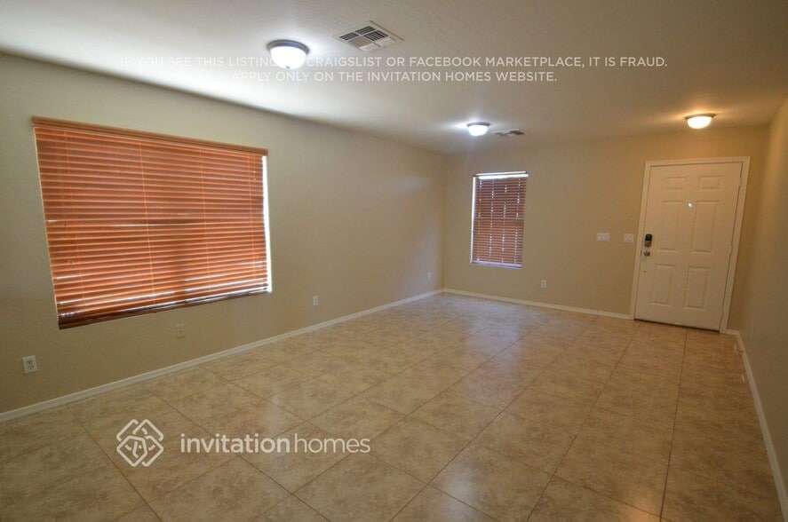 Building Photo - 2909 S 95th Ln