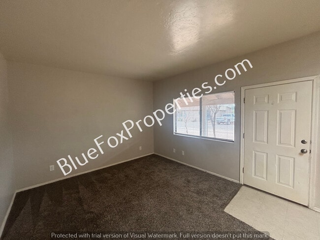 Building Photo - 110 W Delano St