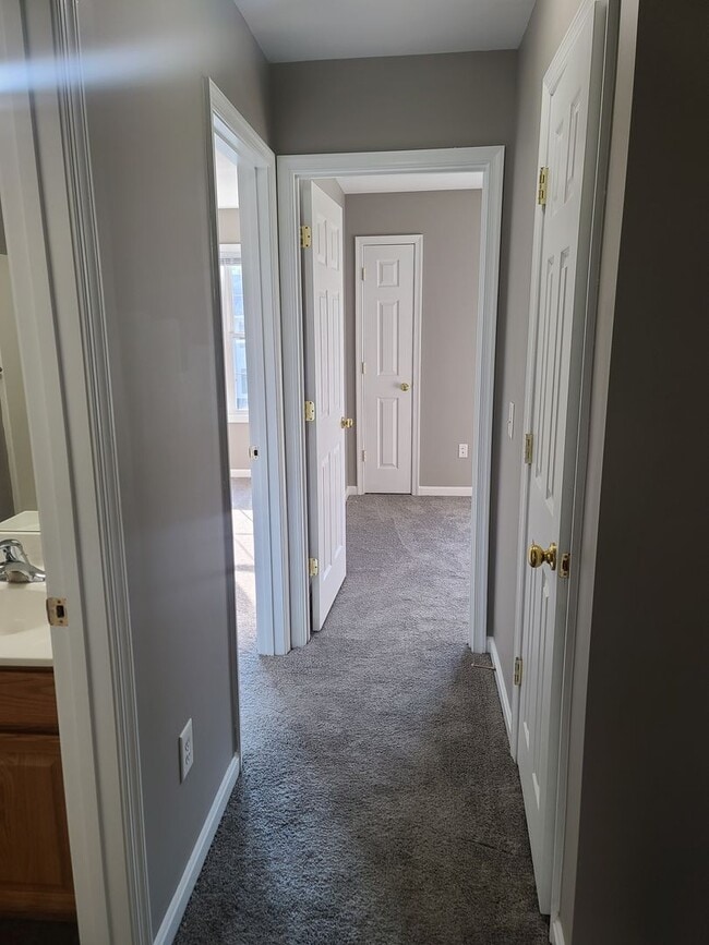 Building Photo - 3 Bedroom Townhouse for Rent in Waynesboro!