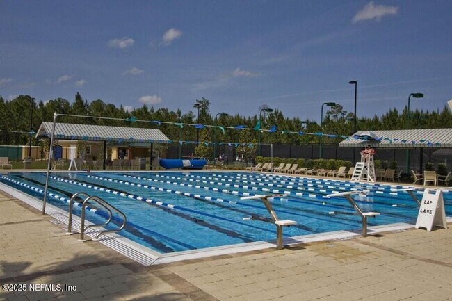 Building Photo - 621 Southbranch Dr