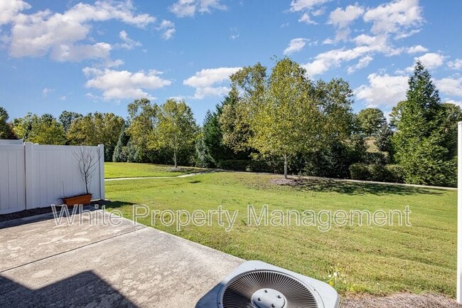 Building Photo - 15642 Canmore Street