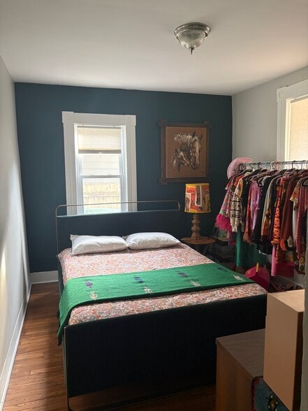 Bedroom 1 - 2580 Deming Ave