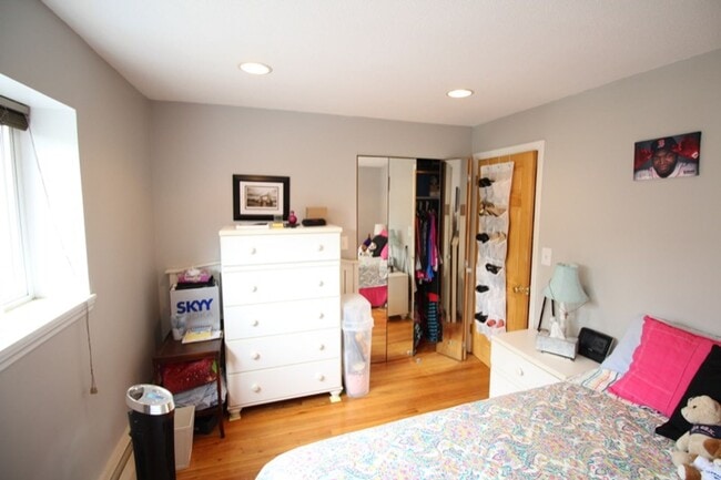 Building Photo - 2 BED WITH PARKING AND LAUNDRY IN UNIT ON THE ALLSTON/BRIGHTON/BROOKLINE LINE
