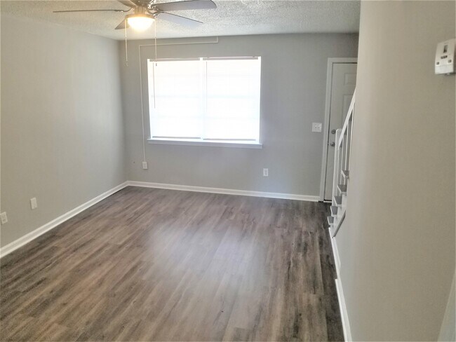 Building Photo - 815 Raleigh St