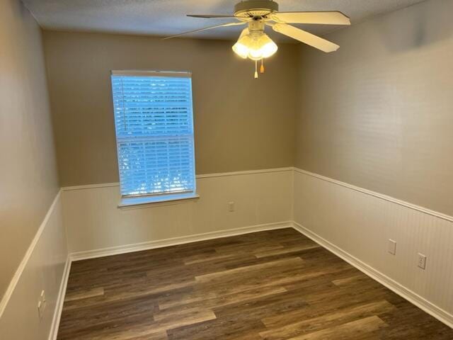 Building Photo - "Charming 3-Bed Townhouse Retreat in Shali...