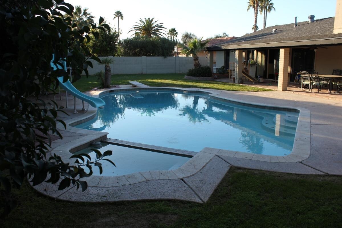 Heated Gas Pool - 8353 E Via de Sereno