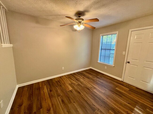 Building Photo - 97 Caboose Ct NW