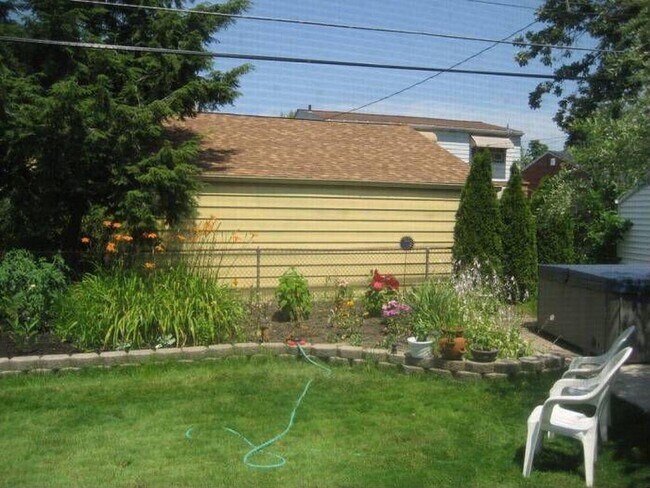 Building Photo - 23 Springwood Ct