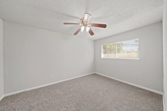Building Photo - 3203 Ripplebrook Dr