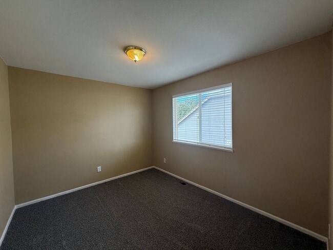 Building Photo - 4128 Ascendant Dr
