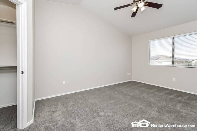 Building Photo - Spacious updated 4 Bed, 3 Bath home in Tuc...