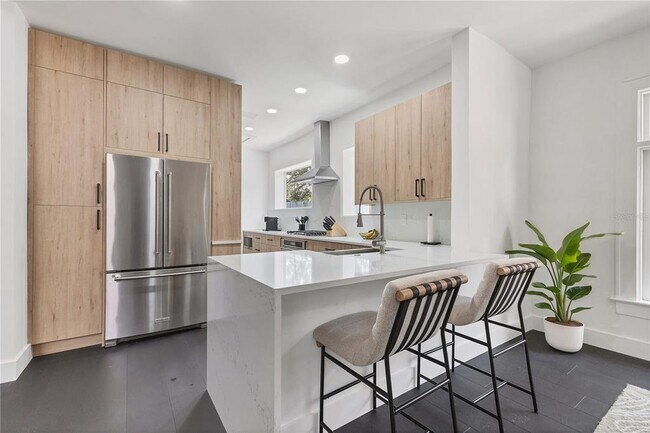 Building Photo - 35 Aegean Ave