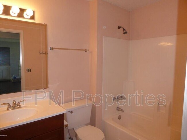 Building Photo - 10200 Belle Rive Blvd