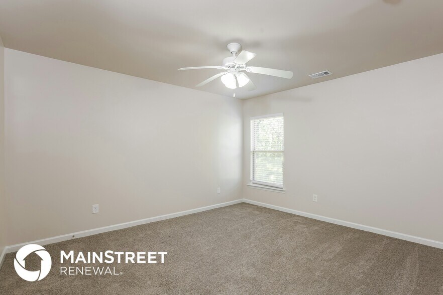 Building Photo - 188 Palisades Dr