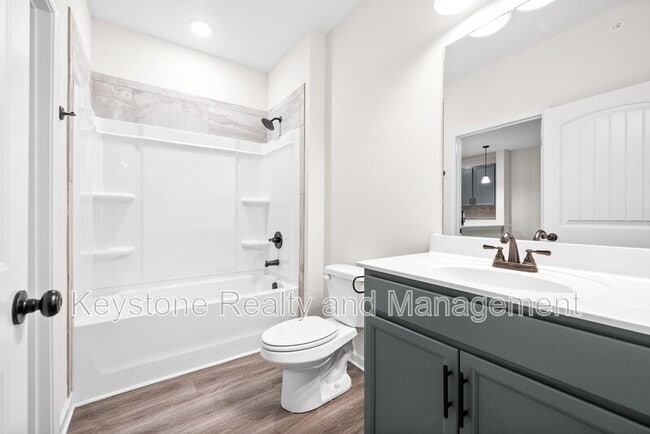 Building Photo - 15 Millswood Dr