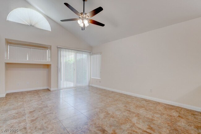 Building Photo - 8753 Country View Ave